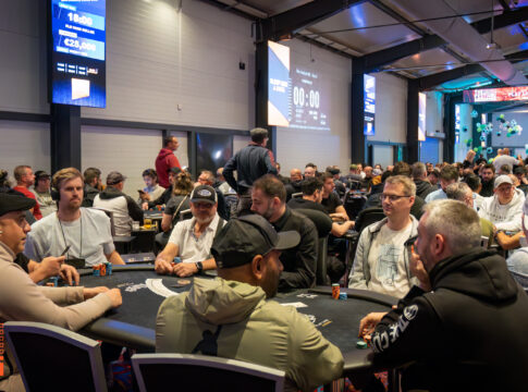 24 Finalisten kämpfen beim „The Festival“ Main Event im King’s um die Siegprämie von über €90.000!