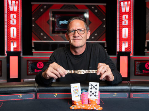WSOP Event #64: Küss verpasst knapp das Bracelet im $600 NLH DeepStack; Moen siegt!