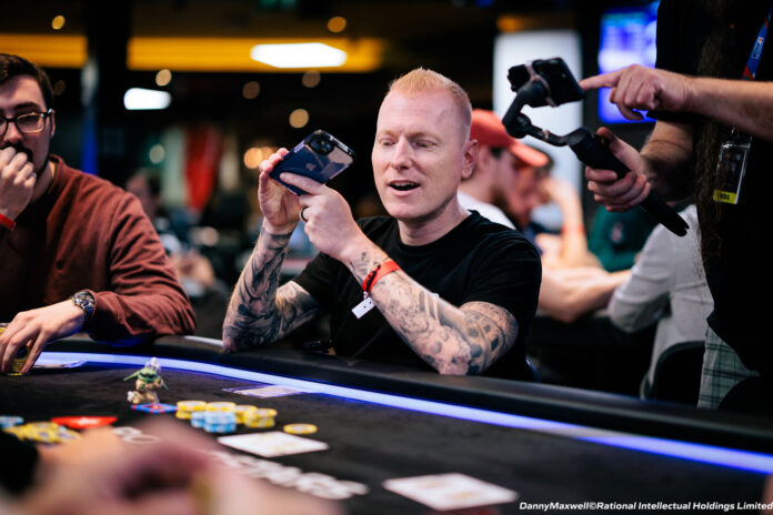 Felix 'xflixx' Schneiders