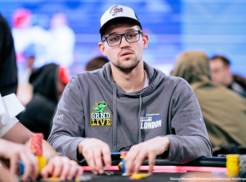 Immer freitags – Kostenloses Poker Coaching mit Bobby James auf CoinPoker!