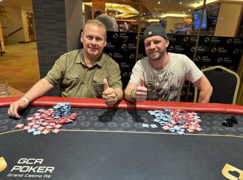 Geteilte Siegesfreude beim Saturday Deepstack im GCA!