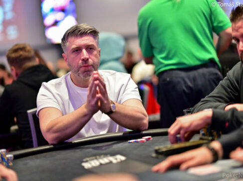 WSOPE Colossus: William Trumm führt 22 Überlebende in Tag 2!