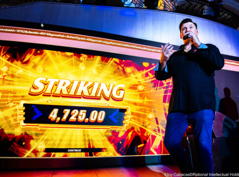 Premiere von Piggy Bank Job Gold Blitz bei der EPT Zypern!