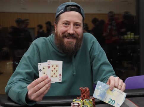 Steve O’Dwyer gewinnt Uni-Pokerturnier … und €100 Preisgeld!