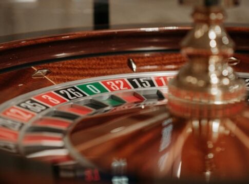 Die Entwicklung der Online-Casinos: Von traditionellen Sälen zu digitalen Plattformen