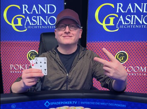 Pre Xmas Bigstack Freezeout Sieger darf 4.850 CHF als Geschenk auspacken!