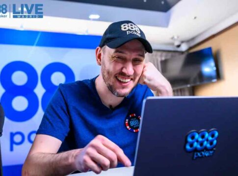 888poker-Pro Ian Simpson triumphiert beim Sunday Mystery Bounty!