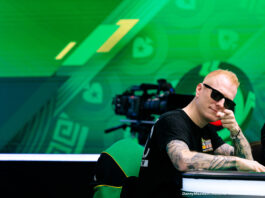 Felix "xflixx" Schneiders am Feature Irish Open Table