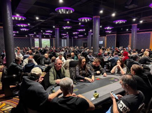 Vladimir Babic auf Heimsiegkurs bei der Card Poker Series im CC Samorin!