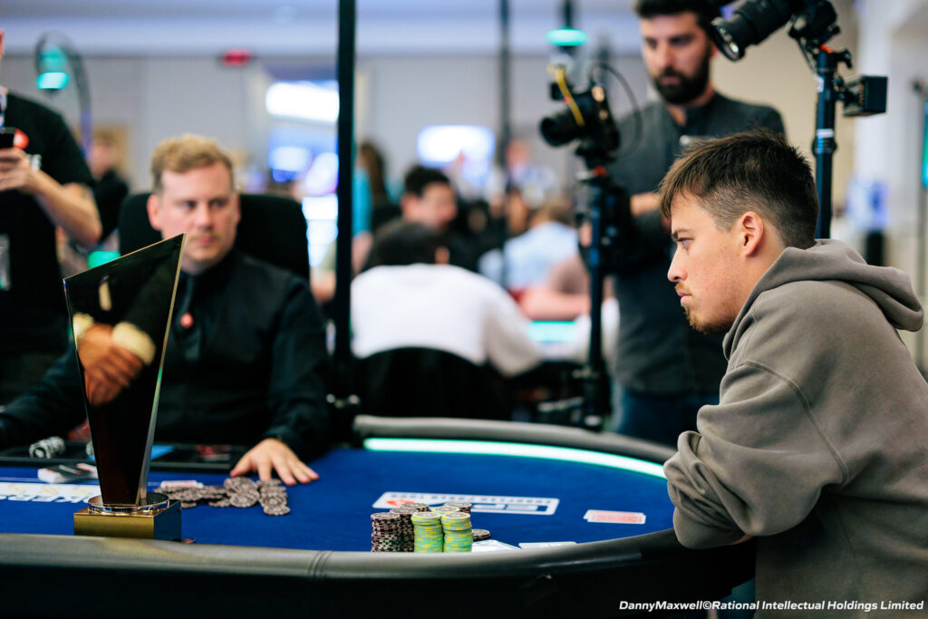 Chris Nguyen im Heads-Up um die PokerStars Live Trophy