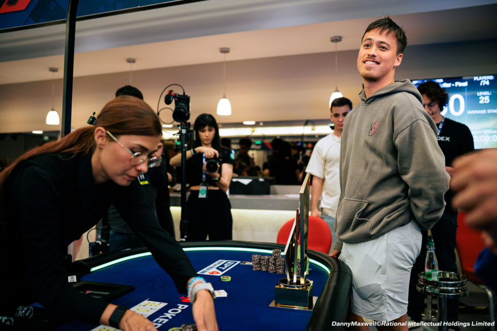 Christopher Nguyen nach der finalen Hand im EPT Super High Roller