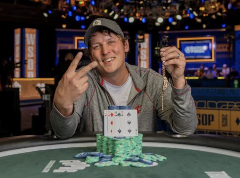 WSOP #63: Back-to-back! Aaron Cummings schafft das Kunststück Titelverteidigung im 2-7 Lowball!