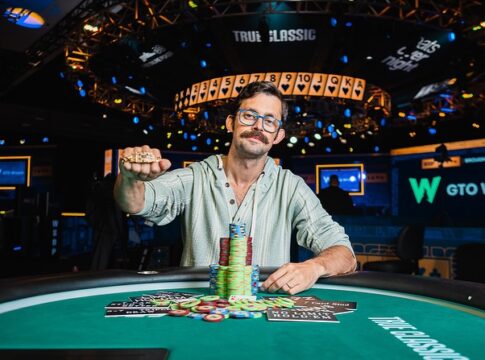 WSOP #82 – Episches Comeback für Gorodinksy beim Eight Game!