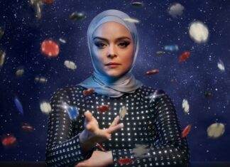 Ayla-Guener-Via-Jikeli-Riskiert-High-Stakes-w-970