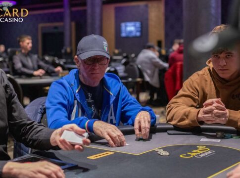 It’s lights out and away we go! Der Card Casino Grand Prix ist gestartet!