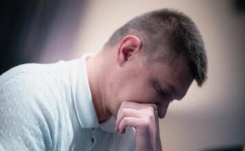 Pavel Izotov führt vor dem Finale des King’s Million PLO Opener! Pavel Izotov