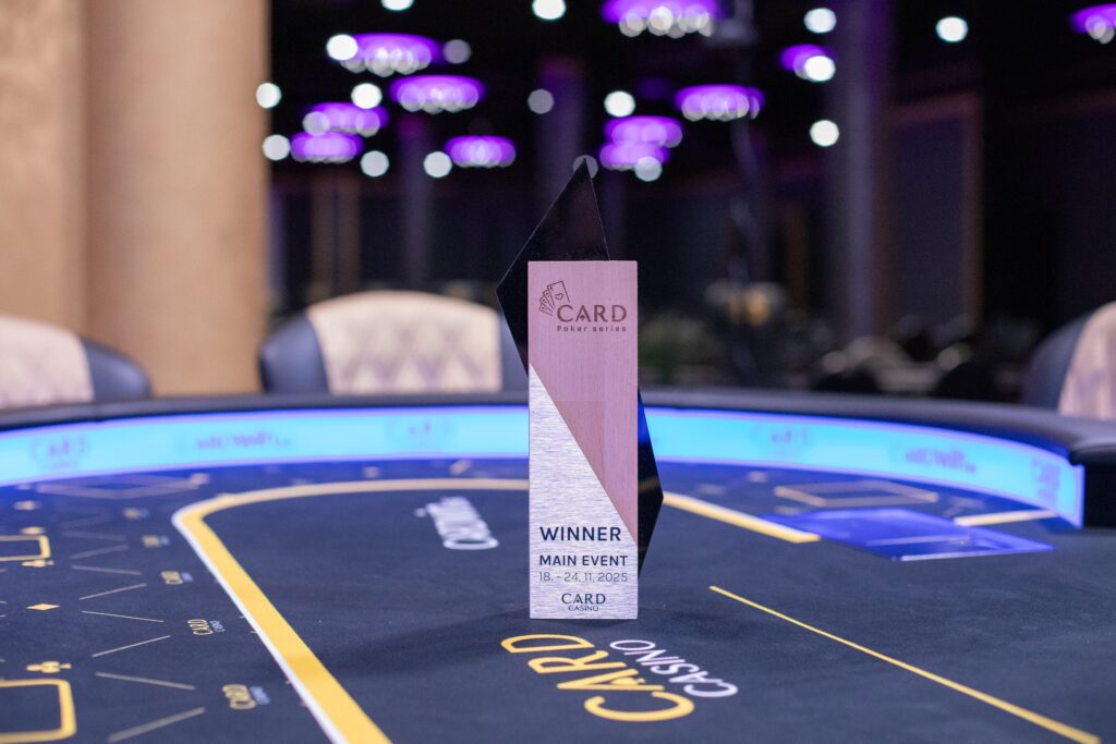 Card Poker Series - Trophy - IMG_2244
