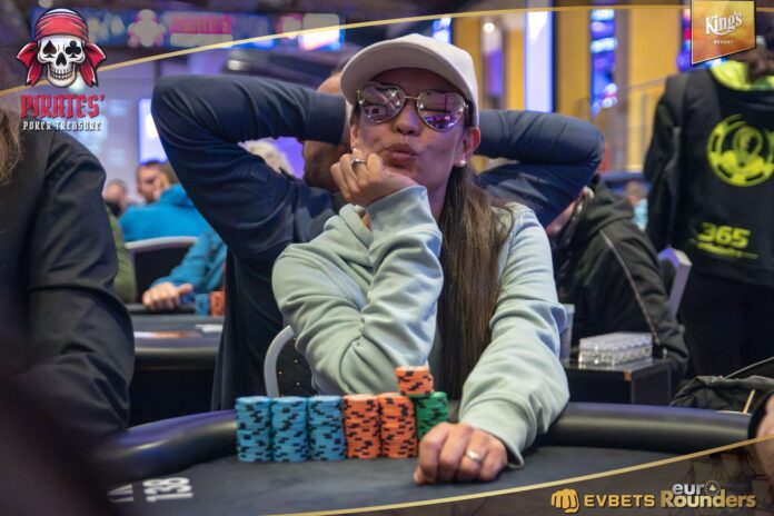 Pirates Poker Treasure Christmas Mystery Bounty