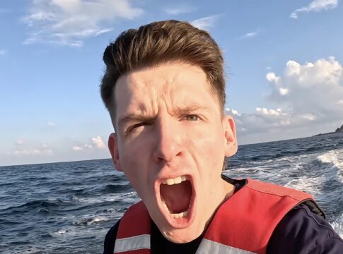 Creator Squad Vlog – Corey Eyring beim doppelt-oder-nichts Jetski mit Wolfgang! CoinPoker Creator Squad Vlog 5 - Jeju - Corey Eyring screaming