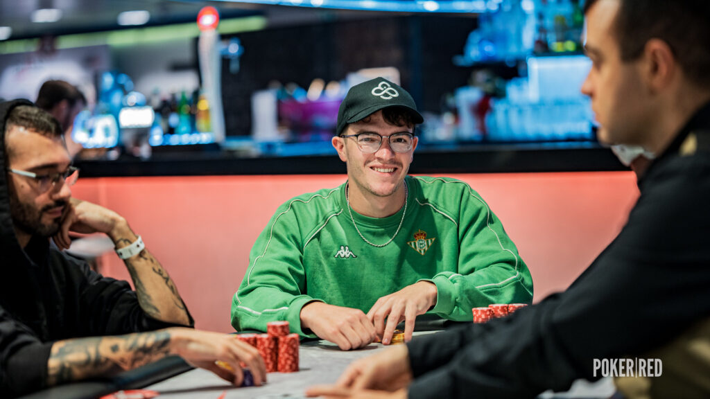 Alex Ellison - Lecomsi - FOTO Poker Red