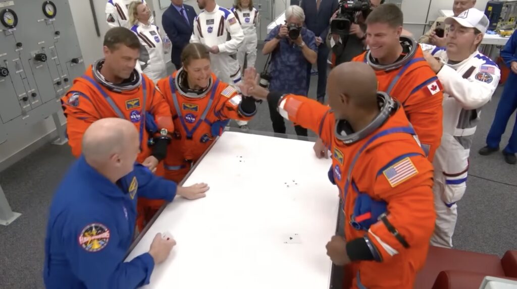 Artemis II 2 NASA Card Game Kartenspiel Poker