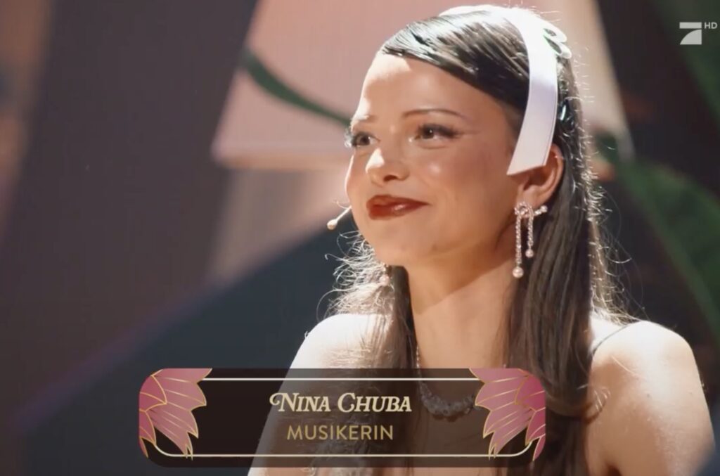 Das Duell um die Geld Joko und Klaas - Nina Chuba