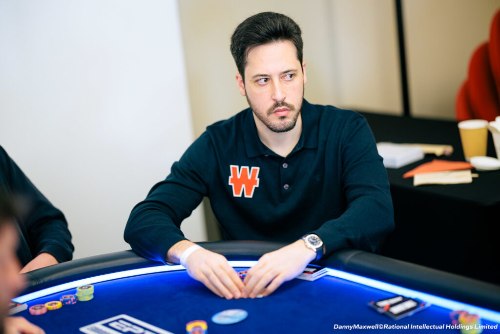Adrian Mateos