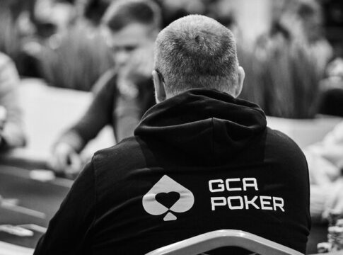 GCA Pokerroom 2.0 – ‚$ilver$urfer‘ gewinnt BEIDE Side Events am Angry Dice Freitag!
