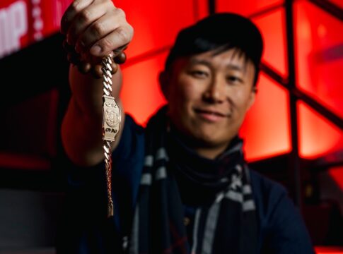 WSOP #6 – Erstes Bracelet für James Cheung im $1.500 Seven Card Stud!