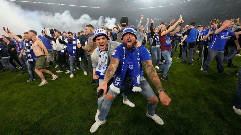 Schalke 04 di Ambang Promosi: Džeko dan Rekrutan Baru Jadi Kunci