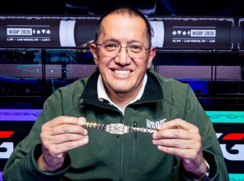 WSOP #65 – Freezeout-Bracelet für Gonzalez, Julian E. casht $220.000 auf Platz 3!