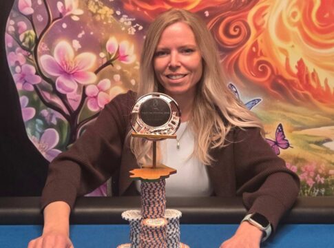 Vier „The Core“-Pokale vergeben – Brittainy Hofer gewinnt das Deep Hyper, Schaufelberger stürmt auf Rang 1!