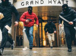 tatsache - EPT Berlin 2010 Grand Hyatt - Deutschlands unglaublicher Pokerraub