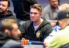 WSOP #83 – Dennis Krusch mit starkem Stack im $1,500 Double Board Bomb Pot PLO Tag 2!