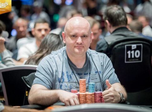 King’s – ‚EmKey‘ übernimmt Overall-Chiplead im Dutch Classics Main Event!