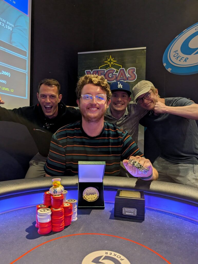 Mini Main Event - Gold - Pete Daniels
