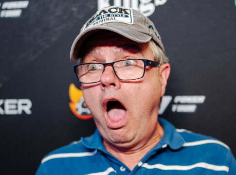 OLA Poker Tour Main Event Monster-Chipleader Ian Walsh - hoch
