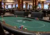 Balkan Poker Circuit: 22 Turniere, Main Event mit €1M-Garantie Leerer Pokertisch in einem Casino für ein großes Turnierfestival